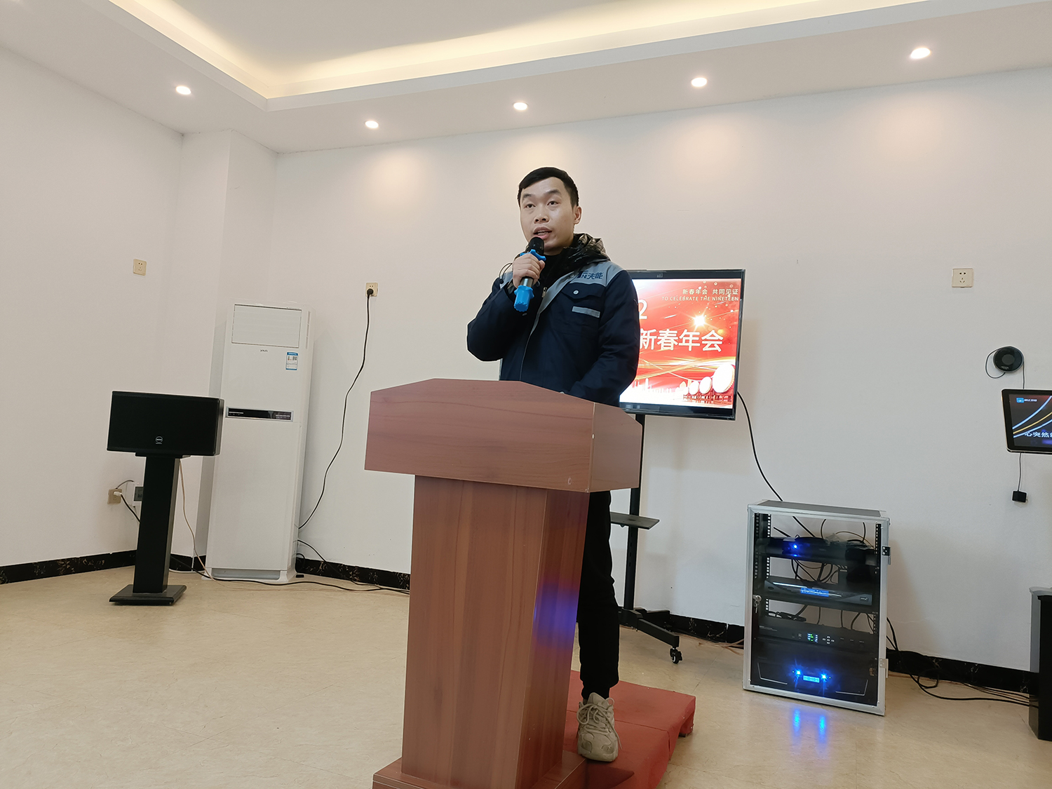 1-2201241JIXW.jpg